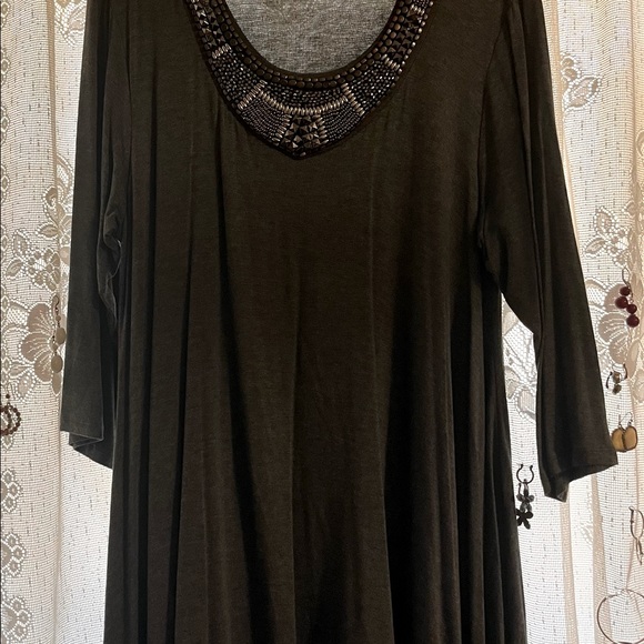 Plus size blouse - Picture 1 of 3